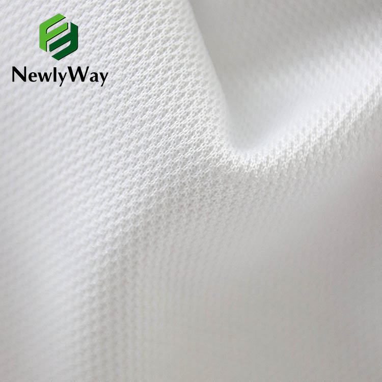 China 100% Polyester square mesh quick dry fabric for sports t